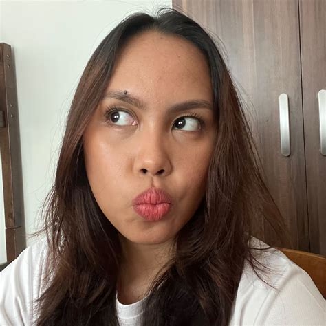 cristine benitez|Cristine Aira Benitez .